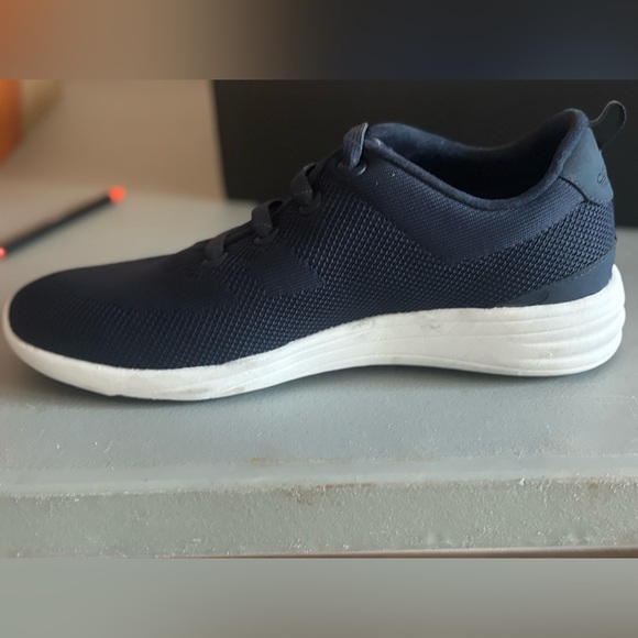 ** Shoes ** - Picture 2 of 9